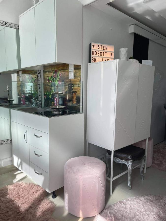 Little Brill Apartamento Eger Exterior foto